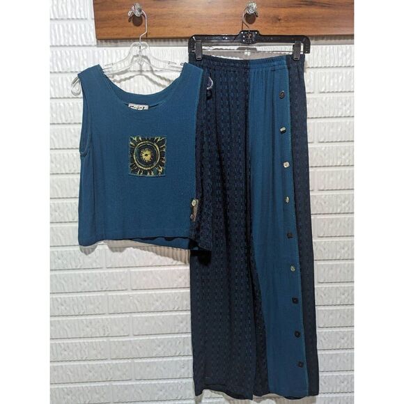 Faith Women's Rayon Teal Embellished Welcome To The 90's Top & Pant Set S/XS - Picture 1 of 6